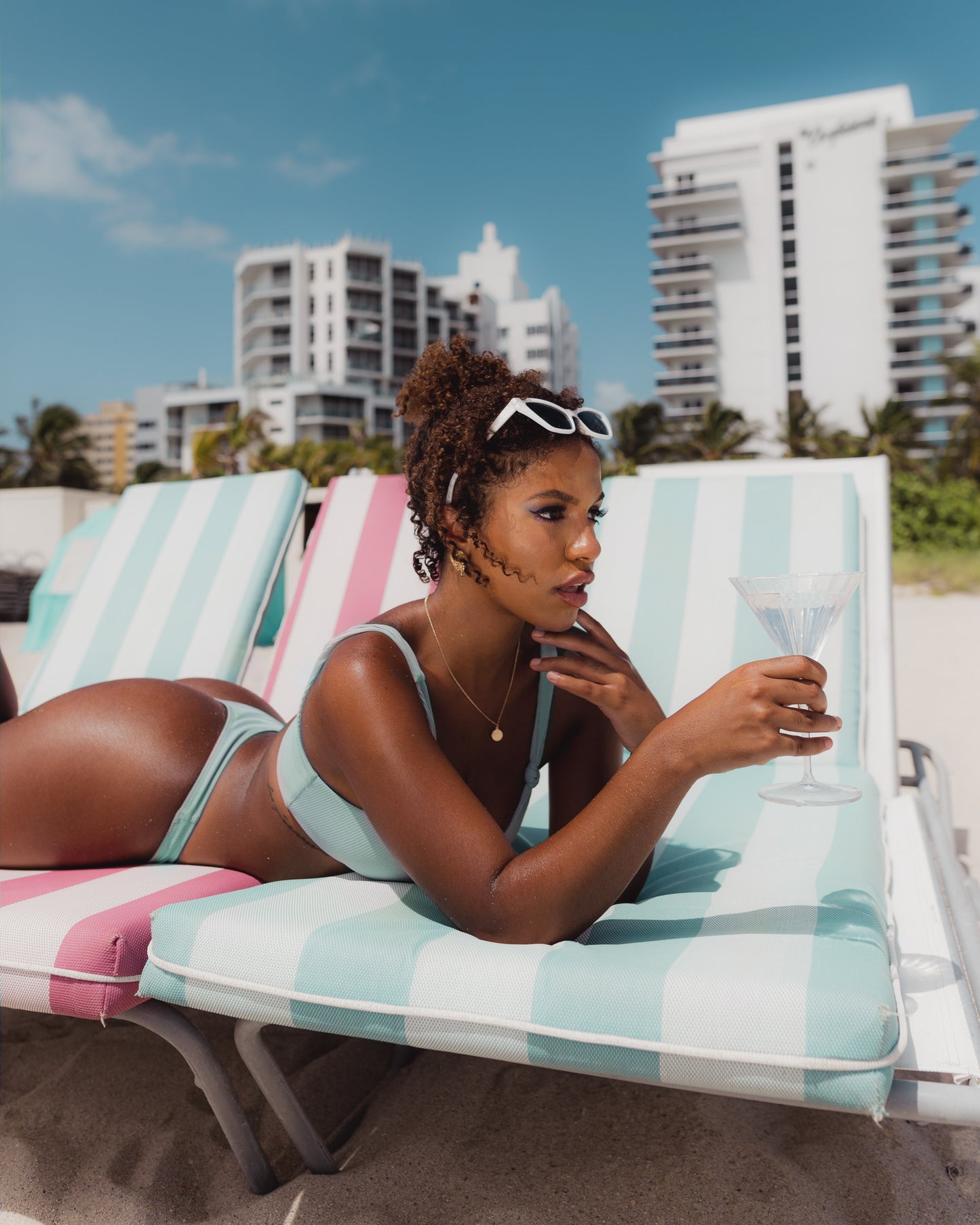 The Horizon Collection | Blue Lagoon Bottom